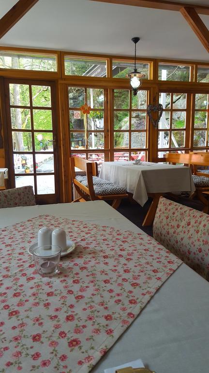 Pension Soutesky Hrensko Bagian luar foto