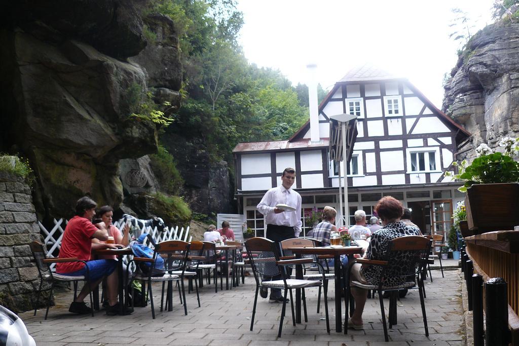 Pension Soutesky Hrensko Bagian luar foto